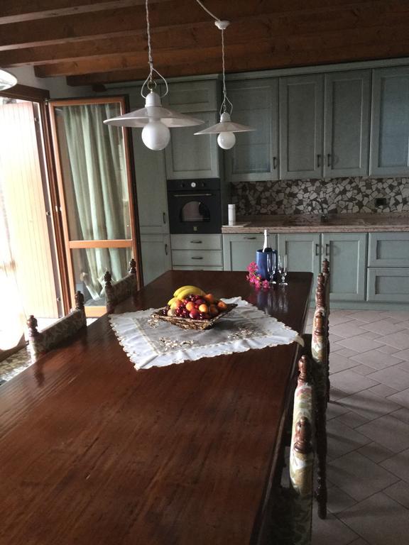 Villa Casatragliulivi Marone Habitación foto