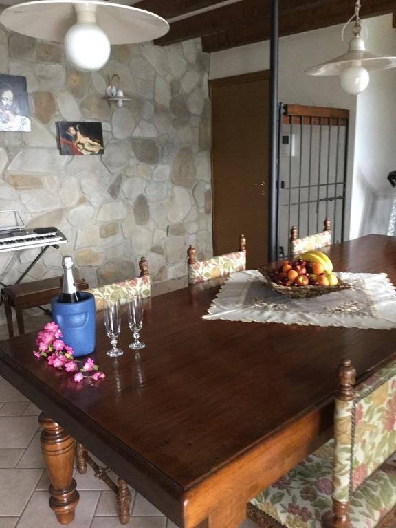 Villa Casatragliulivi Marone Habitación foto